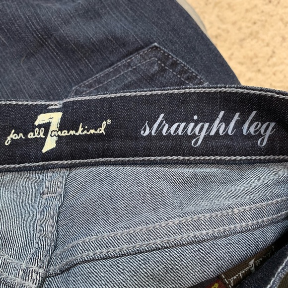 Preloved Straight Leg - Picture 5 of 9